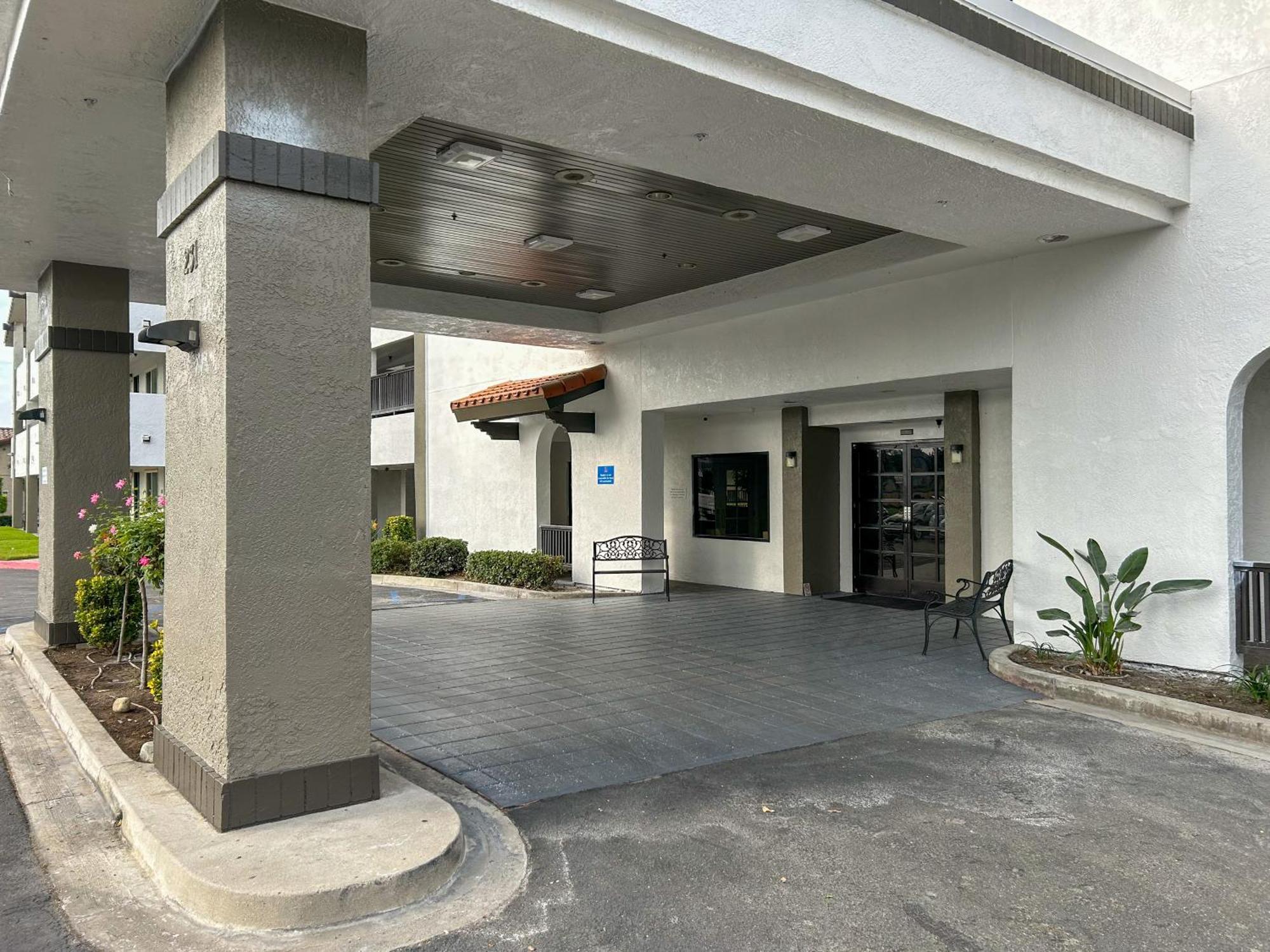 Motel 6 Ontario Ca Convention Center Airport Екстериор снимка